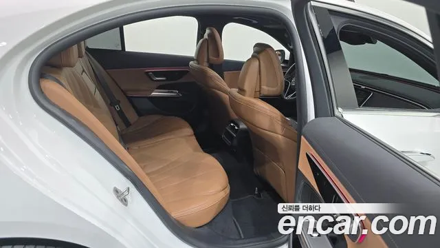 Mercedes-Benz E-Class W214 — Фото автомобиля 11