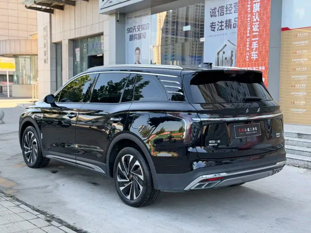 Hongqi HS7 PHEV — Фото автомобиля 12