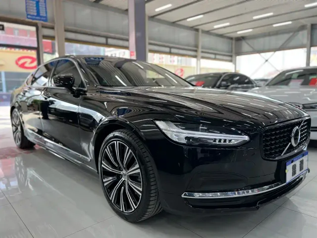 Volvo S90 — Фото автомобиля 3