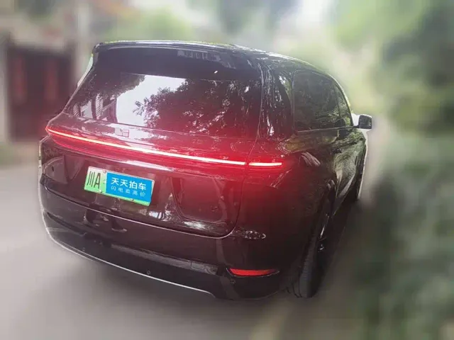 Li Auto L9 — Фото автомобиля 2
