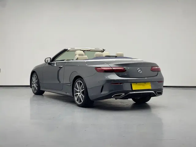Mercedes-Benz E-Class — Фото автомобиля 5