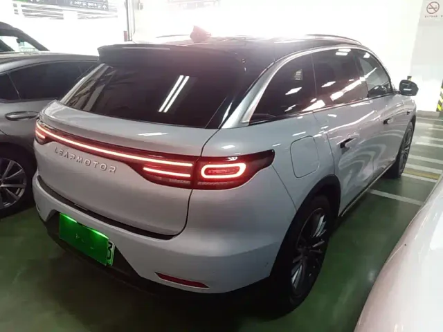 Leapmotor C11 — Фото автомобиля 6