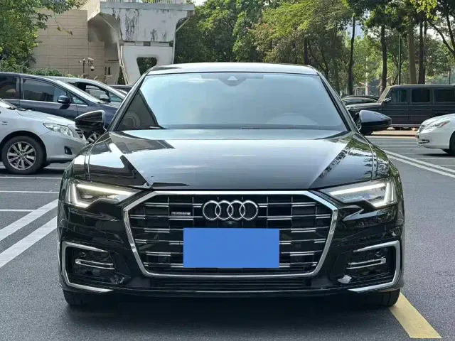 Фотография автомобиля — Audi A6L