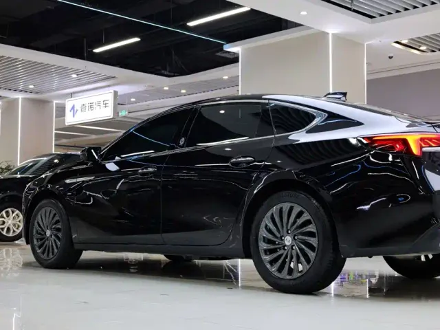 Buick LaCrosse — Фото автомобиля 12