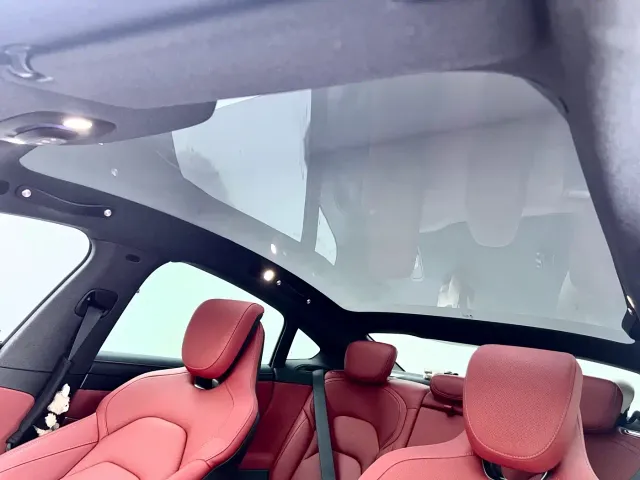 Xiaomi Auto Xiaomi SU7 2024 RWD Long Range Intelligent Driving Edition — Фото автомобиля 13