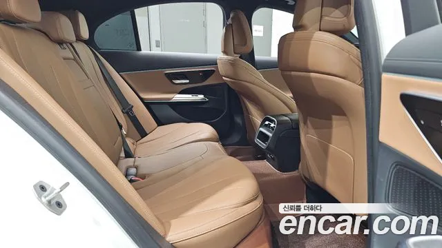 Mercedes-Benz E-Class W214 — Фото автомобиля 17