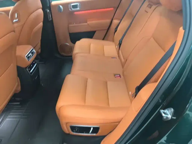 Li Auto L7 — Фото автомобиля 16