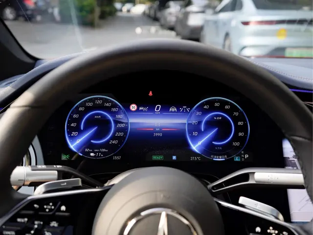 Mercedes-Benz EQS — Фото автомобиля 9