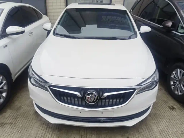 Buick Excelle — Фото автомобиля 2