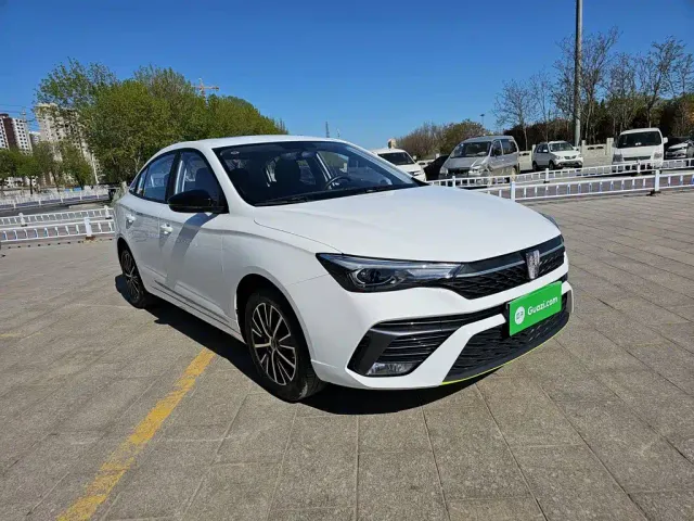 Roewe i5 — Фото автомобиля 11
