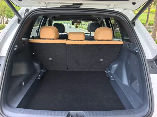 Geely Galaxy Starship 7 EM-i — Фото автомобиля 17