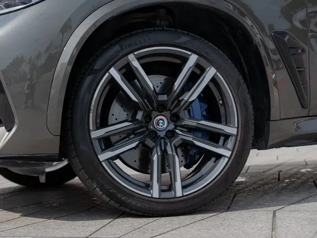 BMW X5 M — Фото автомобиля 8