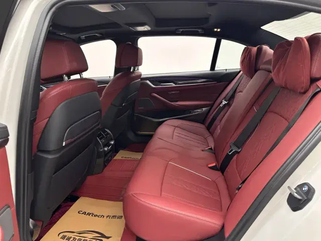 BMW 5 Series — Фото автомобиля 9