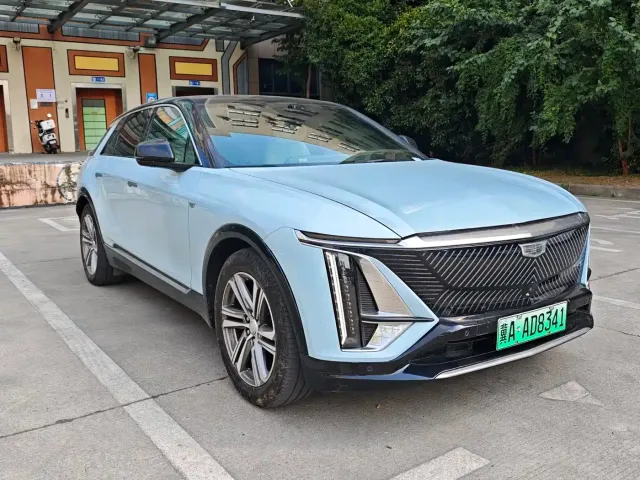 Cadillac Lyriq — Фото автомобиля 3