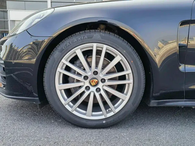 Porsche Panamera — Фото автомобиля 20