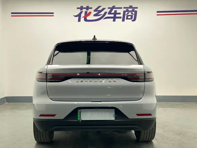 Leapmotor C11 — Фото автомобиля 3