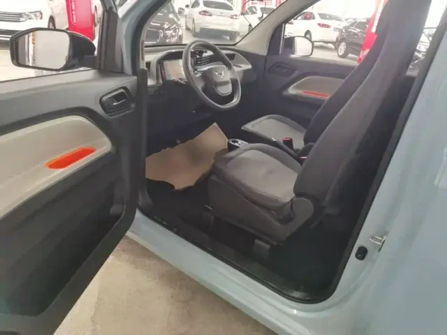 Wuling Hongguang Mini EV — Фото автомобиля 15