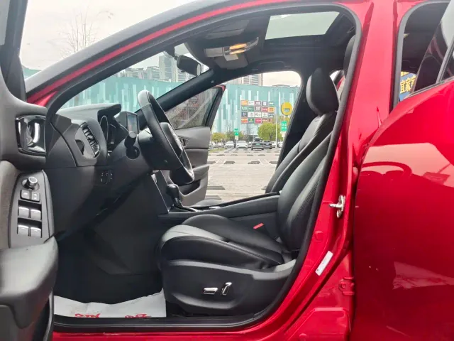 Mazda CX-4 — Фото автомобиля 7