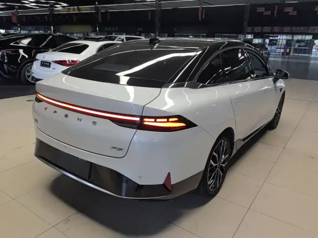 Xpeng P5 — Фото автомобиля 6