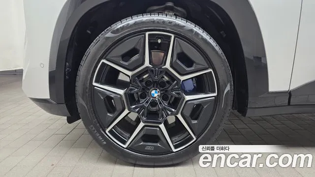 BMW XM G09 — Фото автомобиля 5