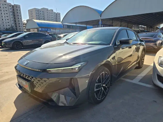 Фотография автомобиля — Changan UNI-V
