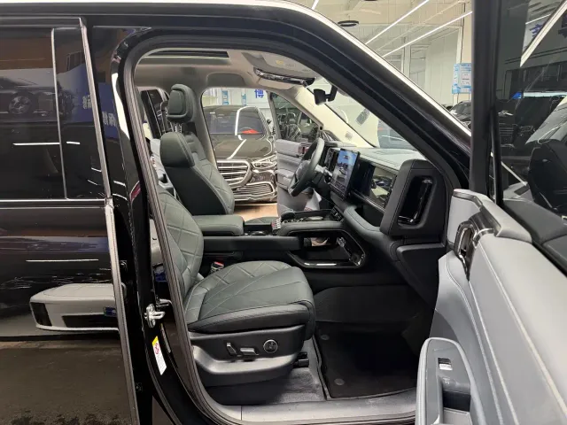 BYD FangChengBao Leopard 5 — Фото автомобиля 15