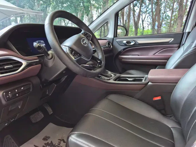 GAC Trumpchi M6 — Фото автомобиля 4