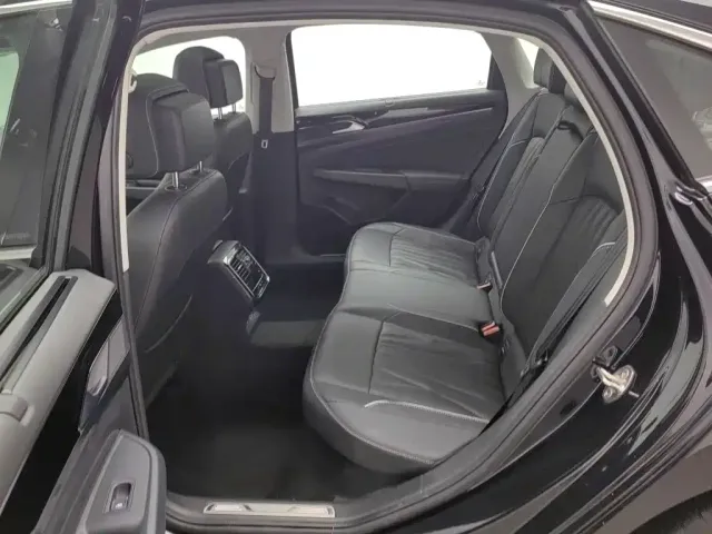 Volkswagen Passat — Фото автомобиля 15