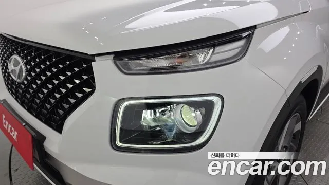 Hyundai Venue — Фото автомобиля 22