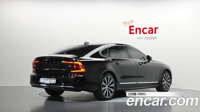 Volvo S90 — Фото автомобиля 2