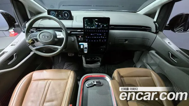 Hyundai Staria Staria 4WD Lounge 9 мест — Фото автомобиля 7