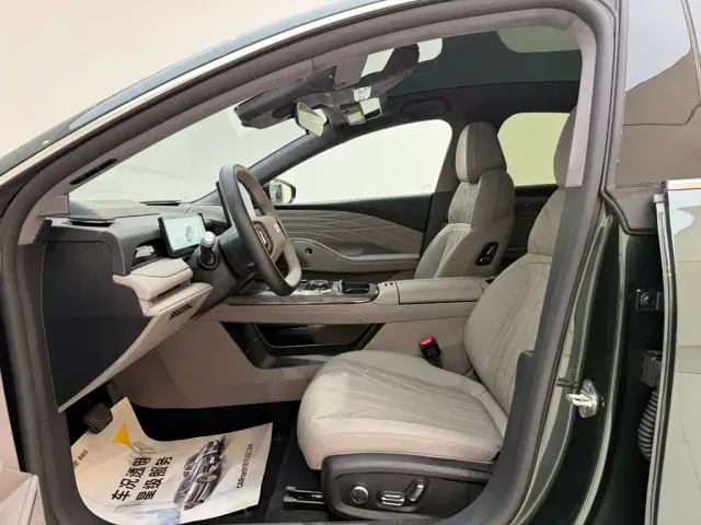 Geely Galaxy Xingyao 8 — Фото автомобиля 16