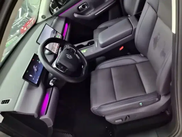 Leapmotor C10 — Фото автомобиля 14