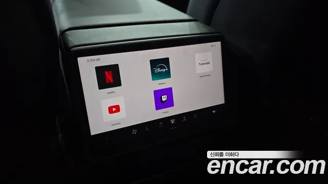 Tesla Model 3 — Фото автомобиля 28