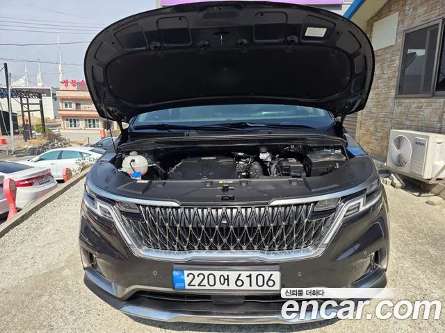 Kia Canival Carnival 4 поколение Бензин 7 мест Signature — Фото автомобиля 6