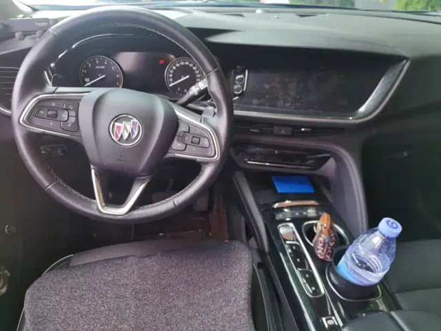 Buick Envision Plus — Фото автомобиля 12
