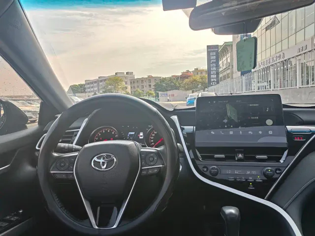 Toyota Camry — Фото автомобиля 10