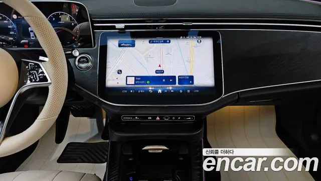 Mercedes-Benz E-Class — Фото автомобиля 14