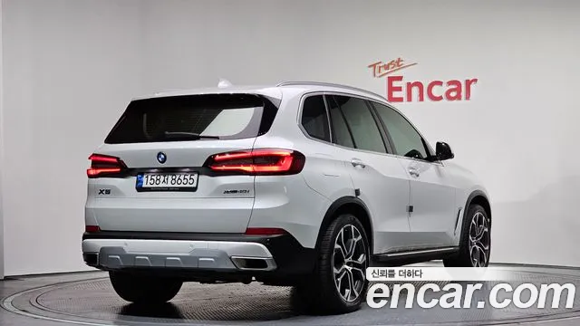 BMW X5 — Фото автомобиля 2