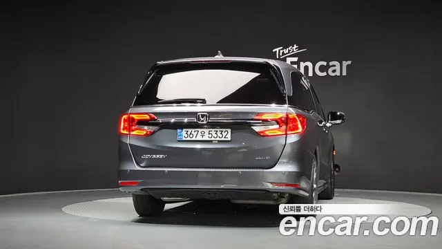 Honda Odyssey — Фото автомобиля 4