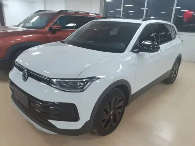 Фотография автомобиля — Volkswagen Tharu