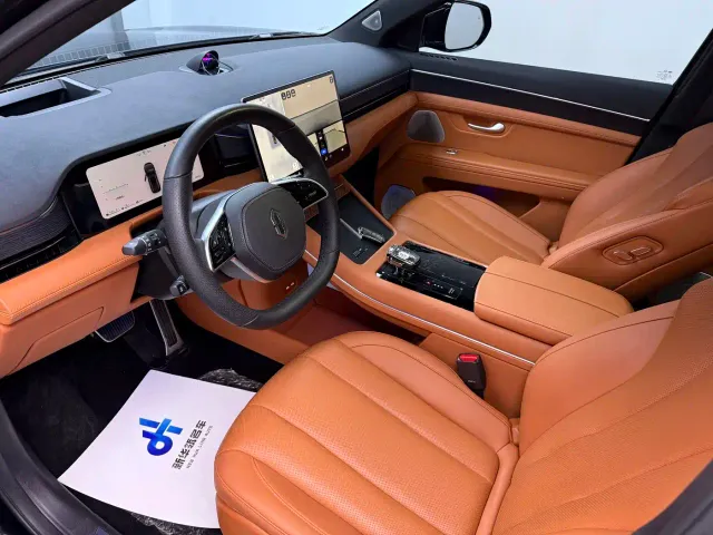 Aito M7 — Фото автомобиля 4