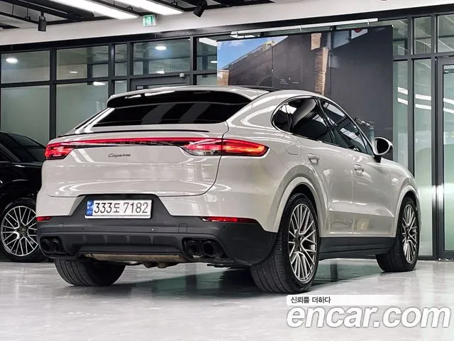 Porsche Cayenne — Фото автомобиля 2