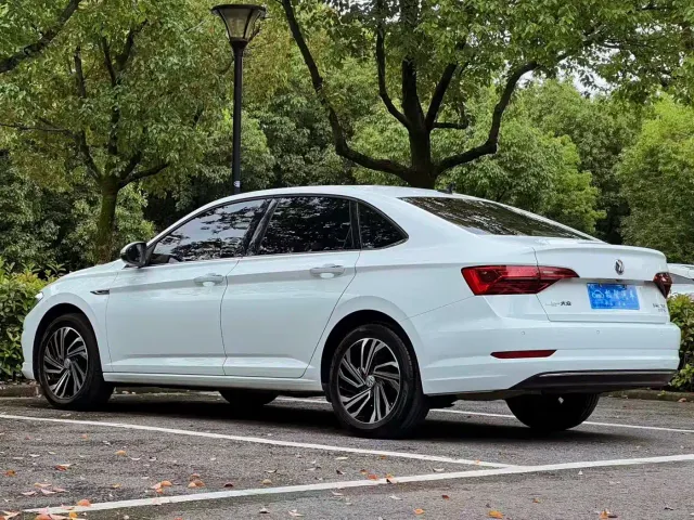 Volkswagen Sagitar — Фото автомобиля 7