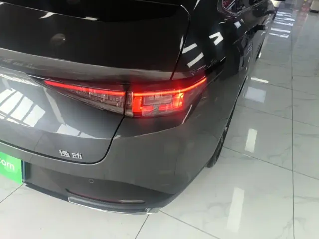 Changan Eado — Фото автомобиля 7