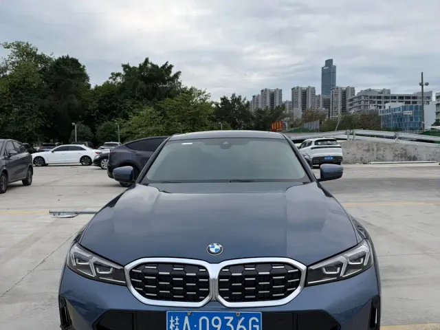 BMW 3 Series — Фото автомобиля 2