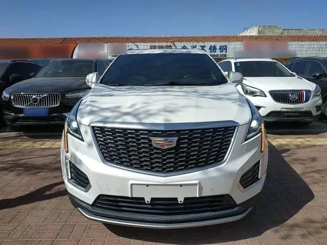 Cadillac XT5 — Фото автомобиля 2