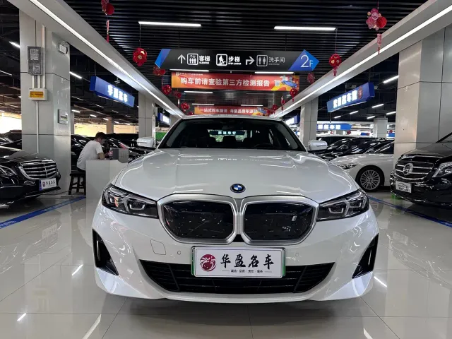 BMW i3 — Фото автомобиля 2