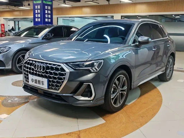 Фотография автомобиля — Audi Q3