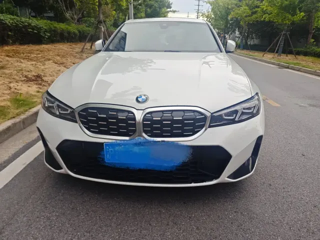 BMW 3 Series — Фото автомобиля 2